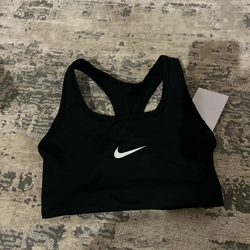 NWT Nike Black Medium Support Non Padded Swoosh 2.0 Sports Bra Size XS